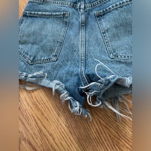 Zara denim distressed shorts 2 - Picture 8 of 8